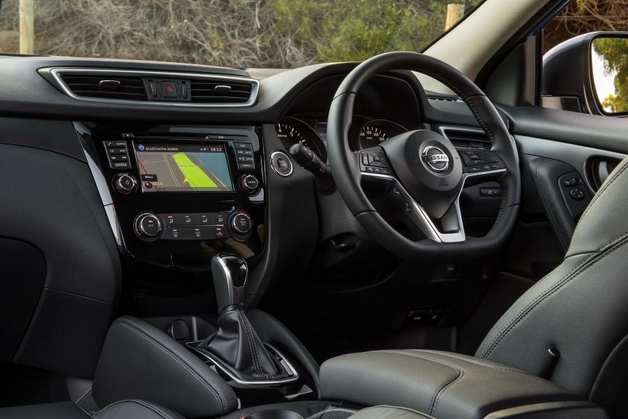 Интерьер Nissan Qashqai ST-L 2017 года  (AU) (фото 18 из 41)